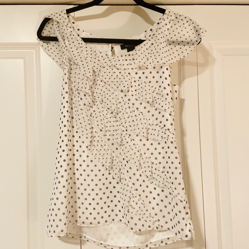 NWT WHBM sleeveless ruffle top